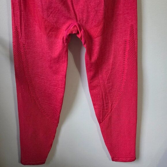 EUC LIKE NEW PINK VICTORIA'S SECRET PINK SEAMLESS LEGGINGS SIZE LARGE - Picture 3 of 15